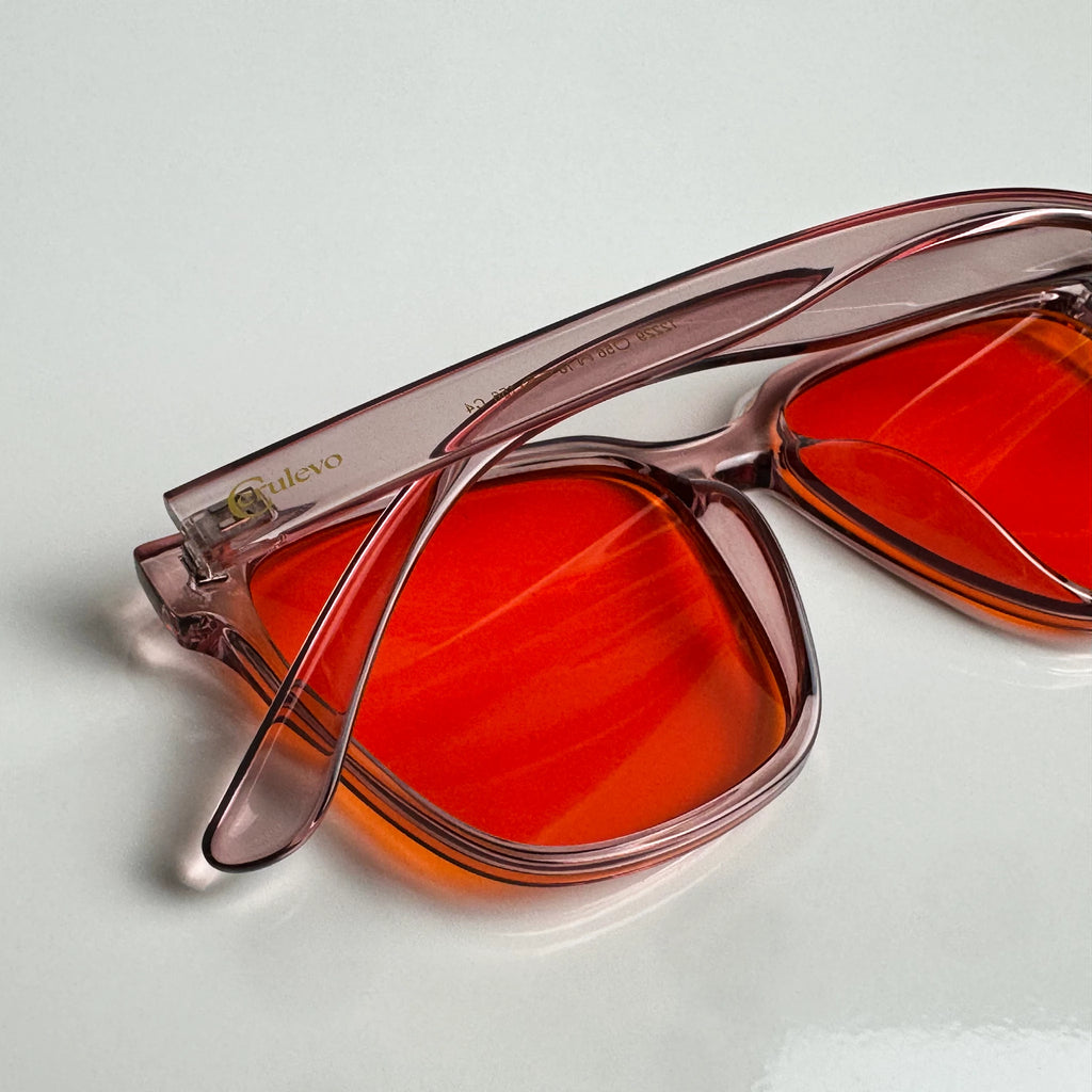 Blaulichtfilterbrille Cerulevo Modell Seruce rose mit orangenen Gläsern detail