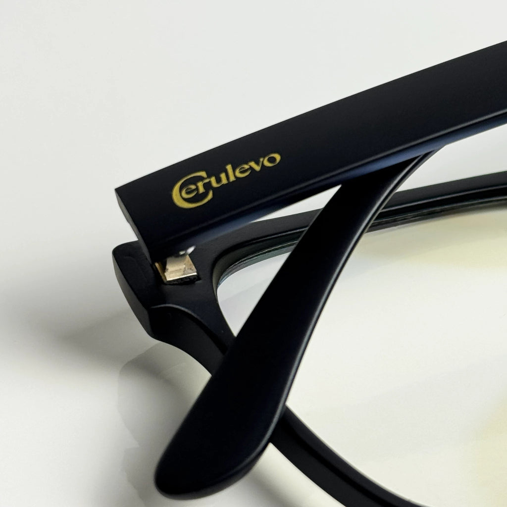 Blaulichtfilterbrille Cerulevo Modell Seruce schwarz mit transparenten Gläsern detail