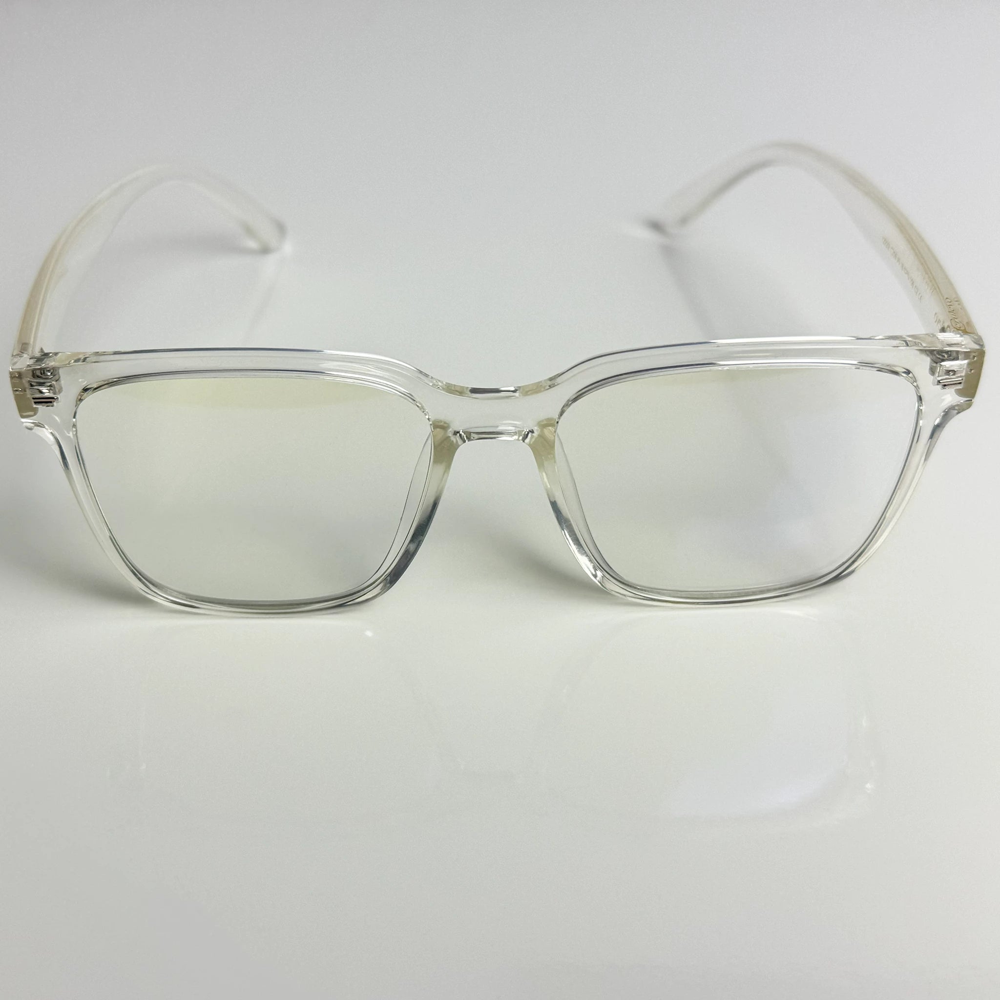 Blaulichtfilterbrille Cerulevo Modell Seruce transparent mit transparenten Gläsern vorne